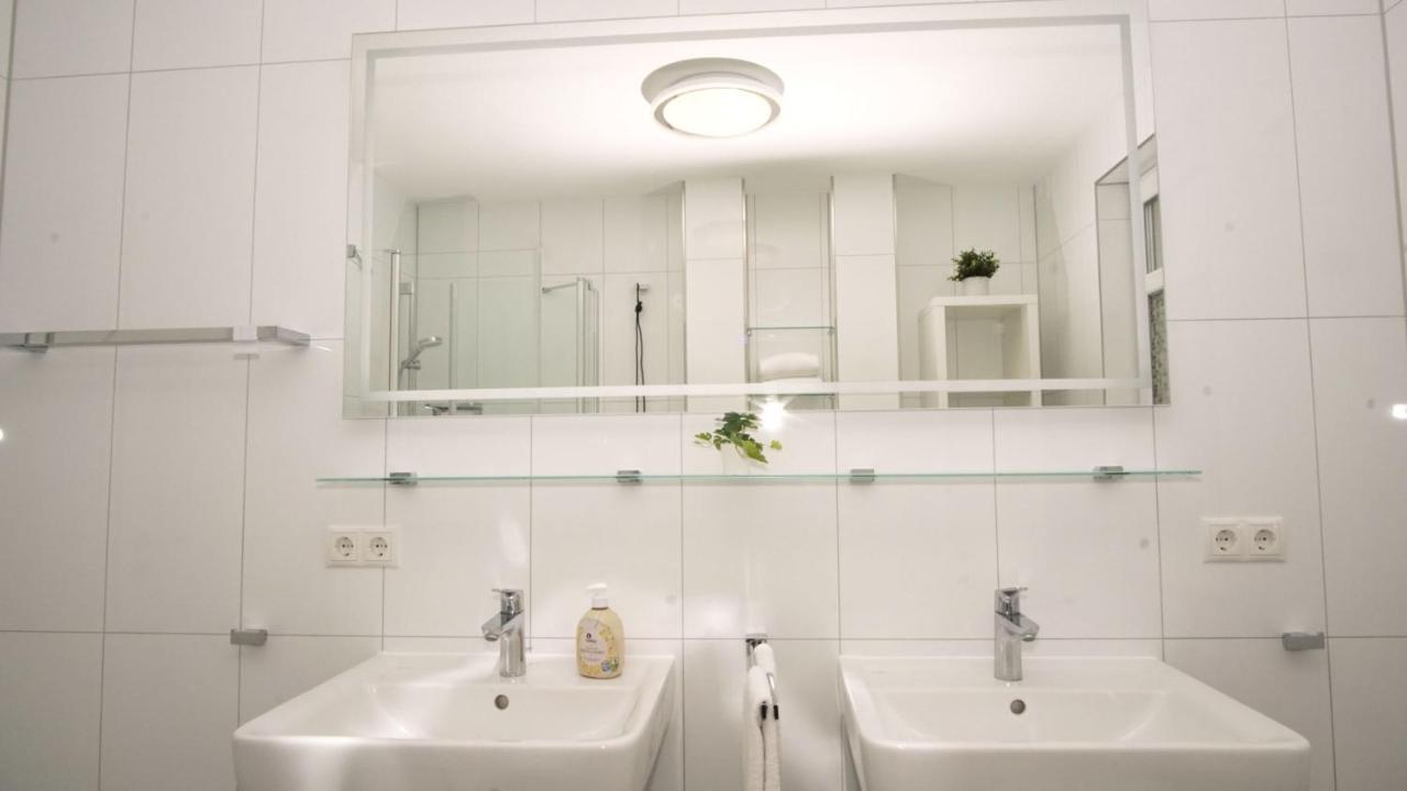 Terrasse, Gratis Nutzung Vom Ahoi Erlebnisbad Und Sauna In Sellin - Meeresblick Fewo 77 Goehren  Eksteriør bilde
